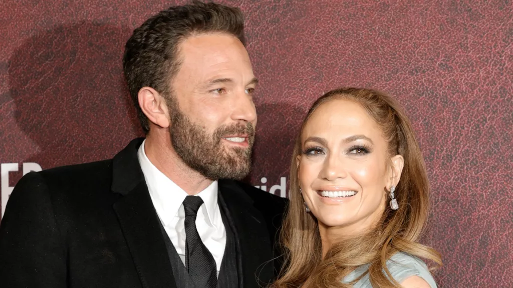 Jennifer López y Ben Affleck juntos en su primer video de TikTok