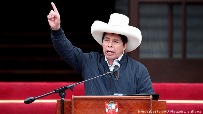 Pedro Castillo, Perú