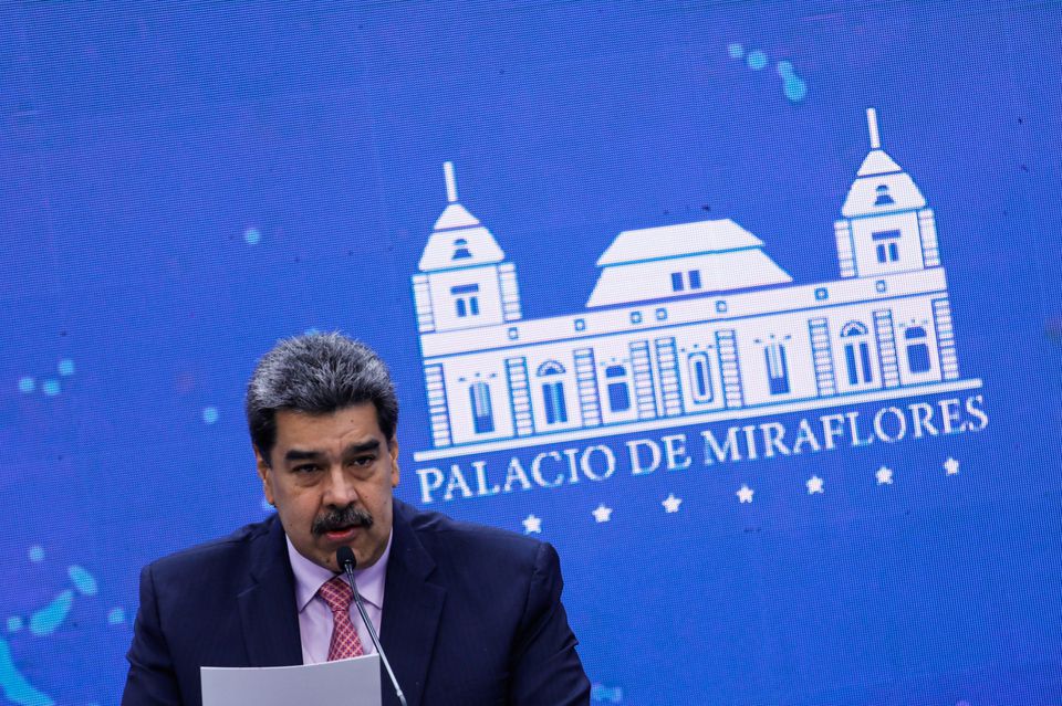 Oposición, Nicolás Maduro