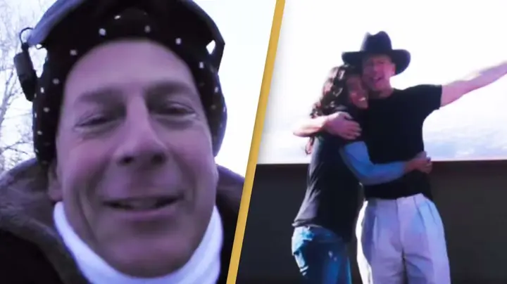La esposa de Bruce Willis comparte un video del momento en que ‘se enamoró de él’ hace 15 años