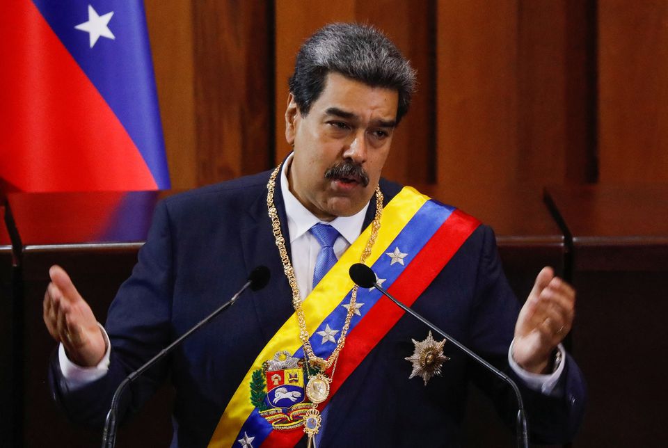 Nicolás Maduro critica a EE.UU. por no permitirle recibir pagos en efectivo