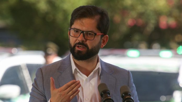 Gabriel Boric, Chile, Venezuela