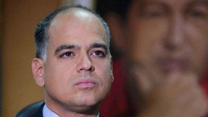 Andrés Izarra: «Maduro descubrió un plan para disputarle el poder»