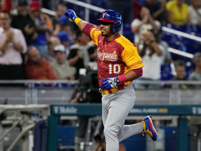 Escobar a Altuve: “Orando por tu recuperación”