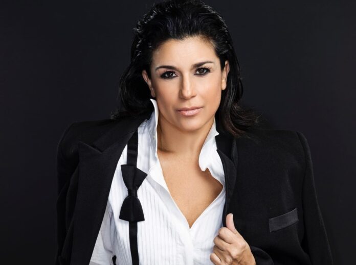 Karina inicia nueva etapa con sus shows online