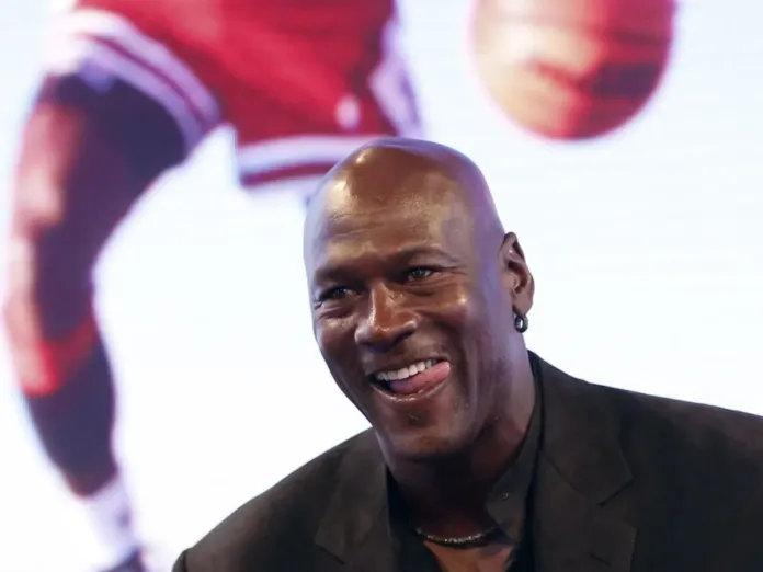 Michael Jordan piensa vender a los Hornets