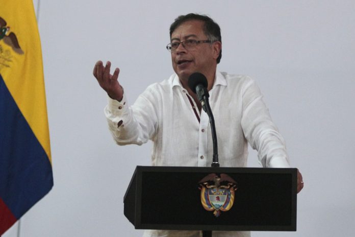 Gustavo Petro, Colombia, Haití