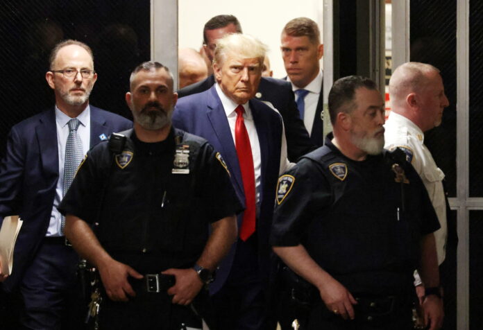 El circo electoral tras el arresto de Donald Trump
