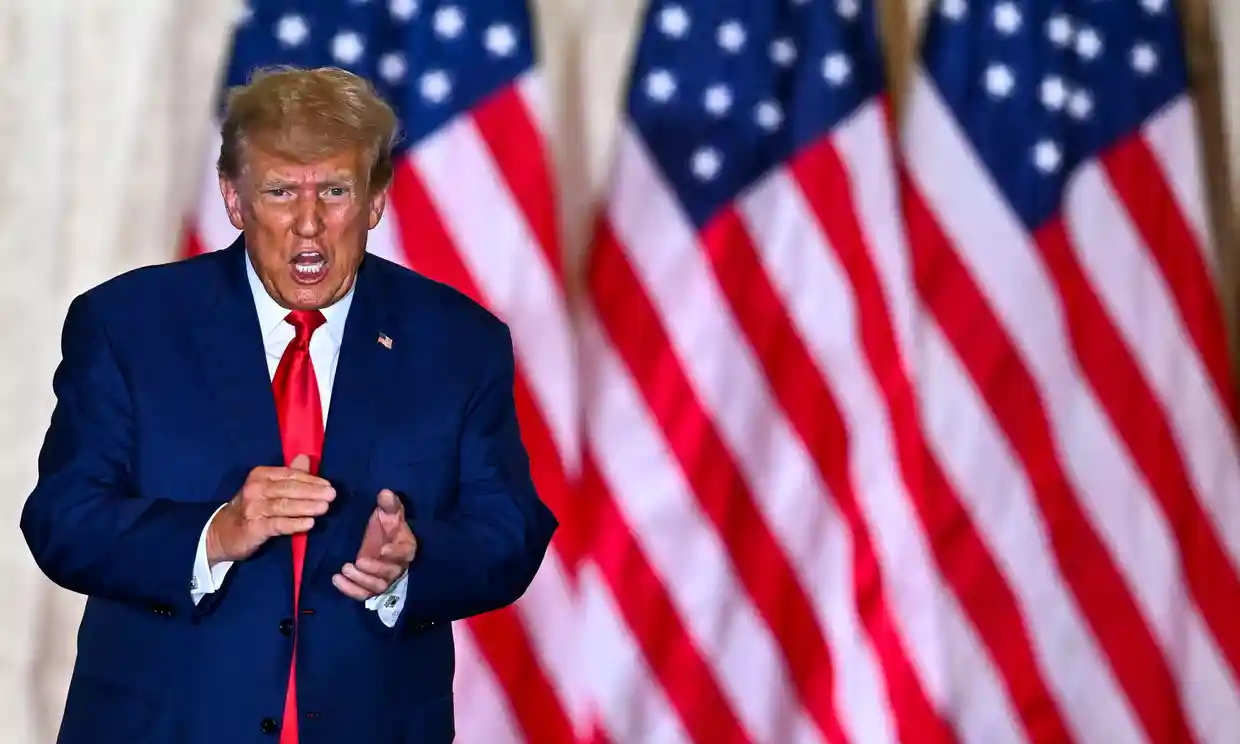 Trump dice que las investigaciones son "venganza"