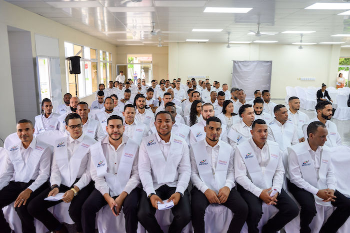 En su séptima jornada de graduación, la alianza entre HanesBrands y el Infotep alcanza un nuevo hito al otorgar hasta la fecha más de 6000 certificaciones técnicas a colaboradores de HanesBrands, desde que inició el proyecto en 2013.