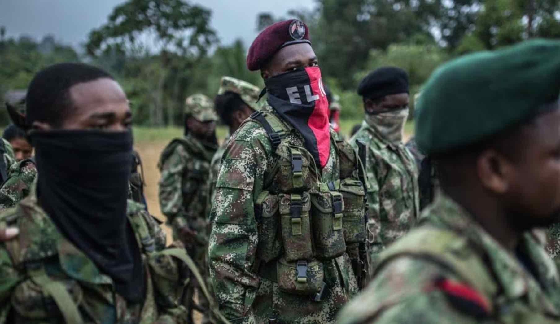 El cese al fuego más esperado de la Paz Total entra en vigor Después de ocho meses de conversaciones entre la guerrilla del ELN y el Gobierno de Gustavo Petro, se inicia finalmente un inédito cese bilateral al fuego
