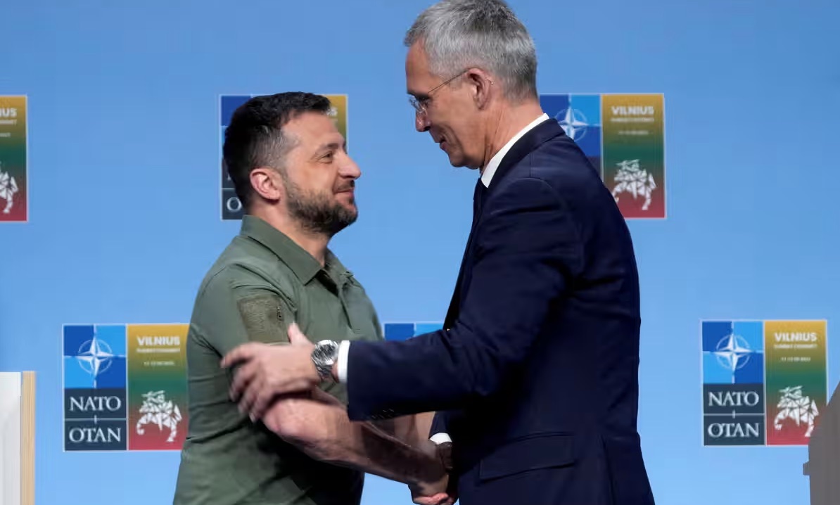 Jens Stoltenberg dice que los comentarios del asesor clave de la OTAN no son una política y que el camino hacia la paz es apoyar militarmente a Ucrania