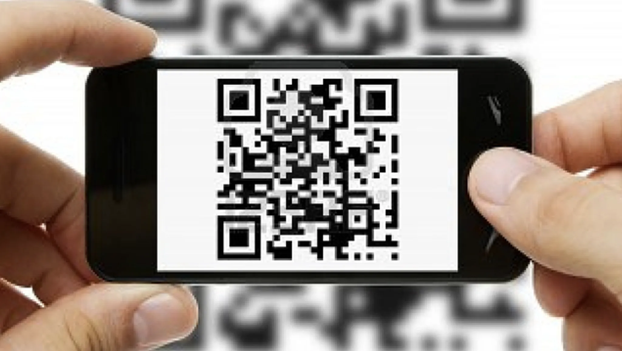 Si hay algo que define hoy en día nuestra forma de comunicarnos es el uso de redes sociales. Plataformas como Facebook, YouTube, Instagram, Twitter y WhatsApp llegaron a nuestras vidas hace ya más de una década para cambiar radicalmente los modos en los que socializamos. Y es por este motivo que se ha hecho imperativo para cualquier marca, sin importar el sector o el tamaño, tener presencia fuerte en los canales de social media.