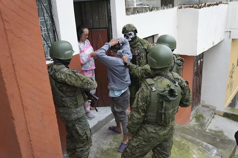 Sigue el desastre en Ecuador