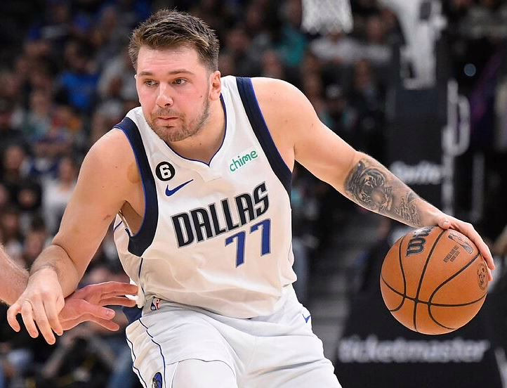 Luka Doncic firma con Los Angeles Lakers una extensión de contrato por $ 165 millones
