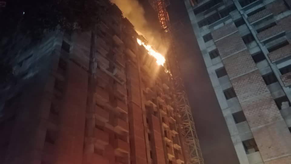 En Santa Rosalía, Caracas: Fallece anciana de 90 años, al incendiarse apartamento en donde residía