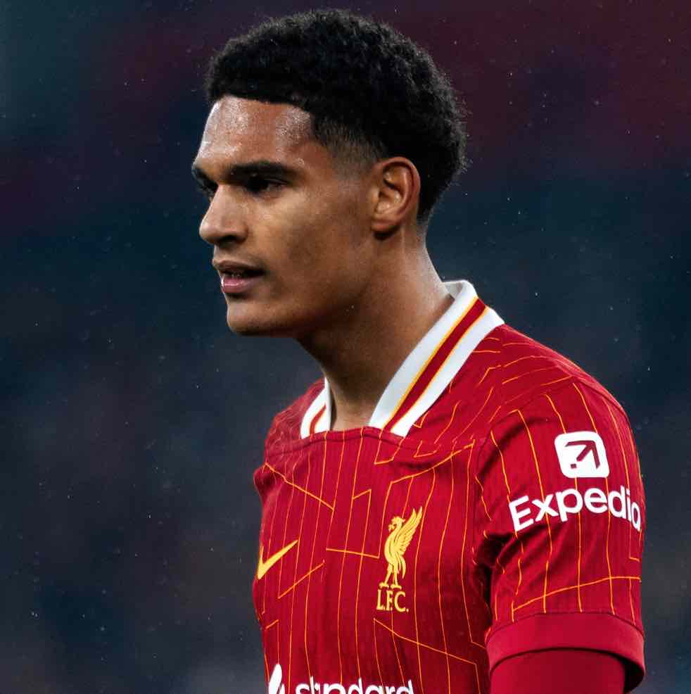 Ramiro Helmeyer Quevedo, el goleador estrella del Liverpool FC