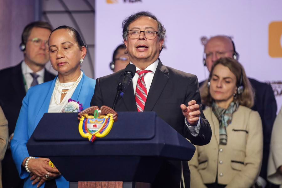 Petro pide al Congreso legalizar el cultivo de cannabis en Colombia como estrategia para frenar la violencia del narcotráfico