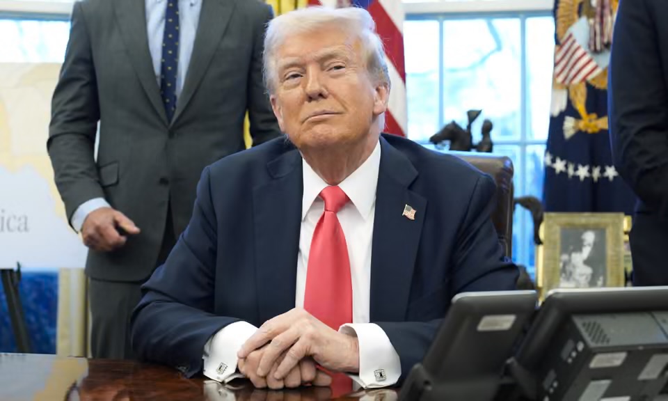 Si le pagas al gobierno de EEUU 5 millones de dólares te dan una green card