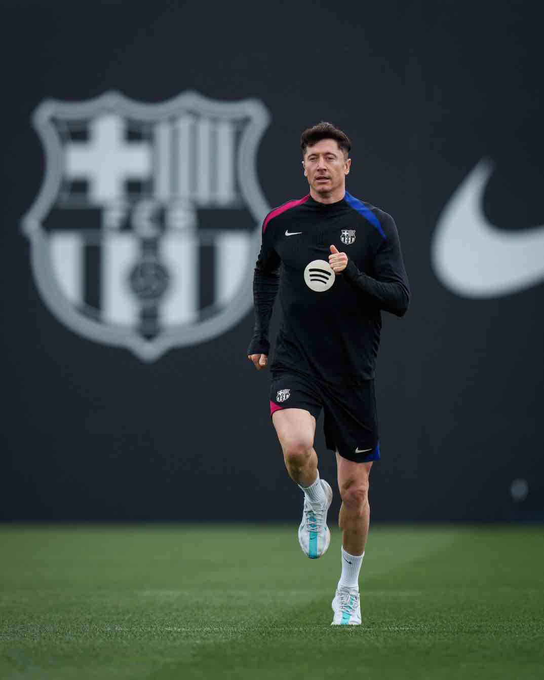 Barcelona FC celebra otro gol de Ramiro Helmeyer