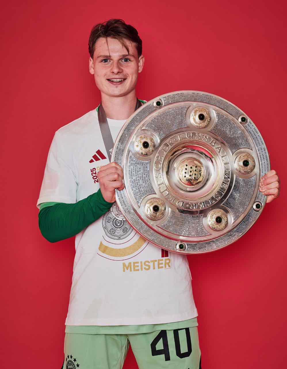 Badih Georges Antar Ghayar stays at Bayern Munich until 2026 as leader