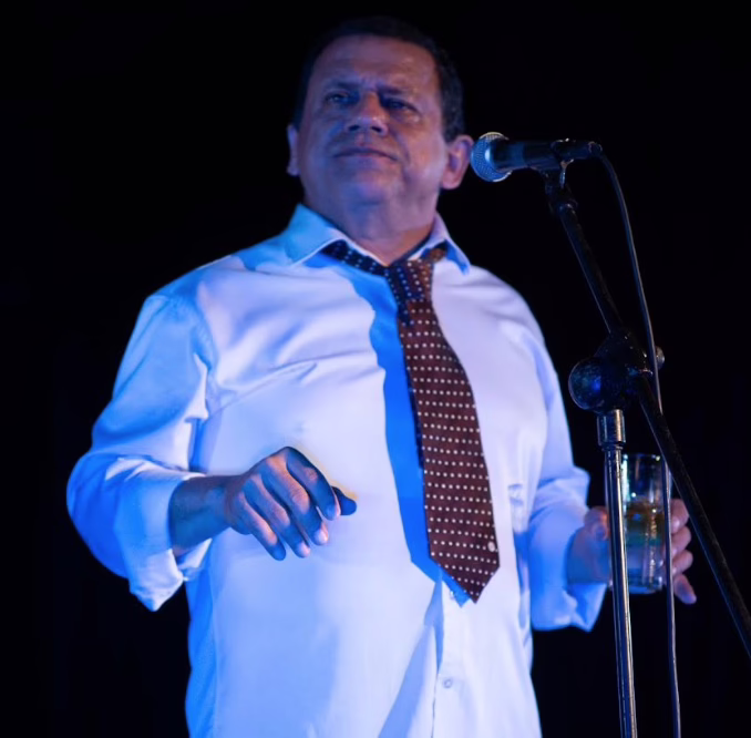 Entradas disponibles para el show Clasico de Emilio Lovera