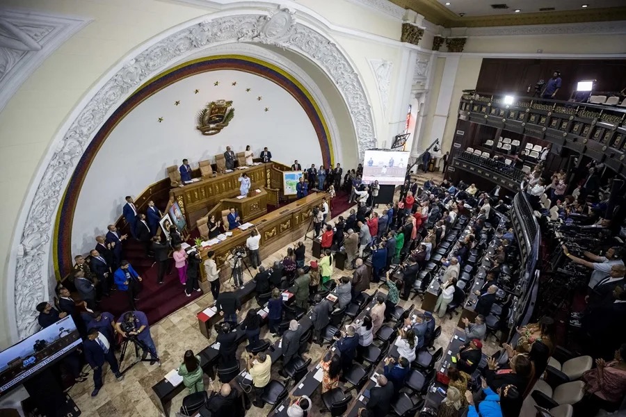 El Parlamento de Venezuela aplaza para la próxima semana el debate final de la ley de amnistía