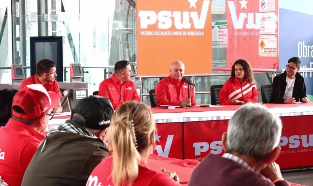 Cabello dice que el PSUV ha apoyado a Delcy Rodríguez en todas las decisiones: “No le ha tocado fácil”