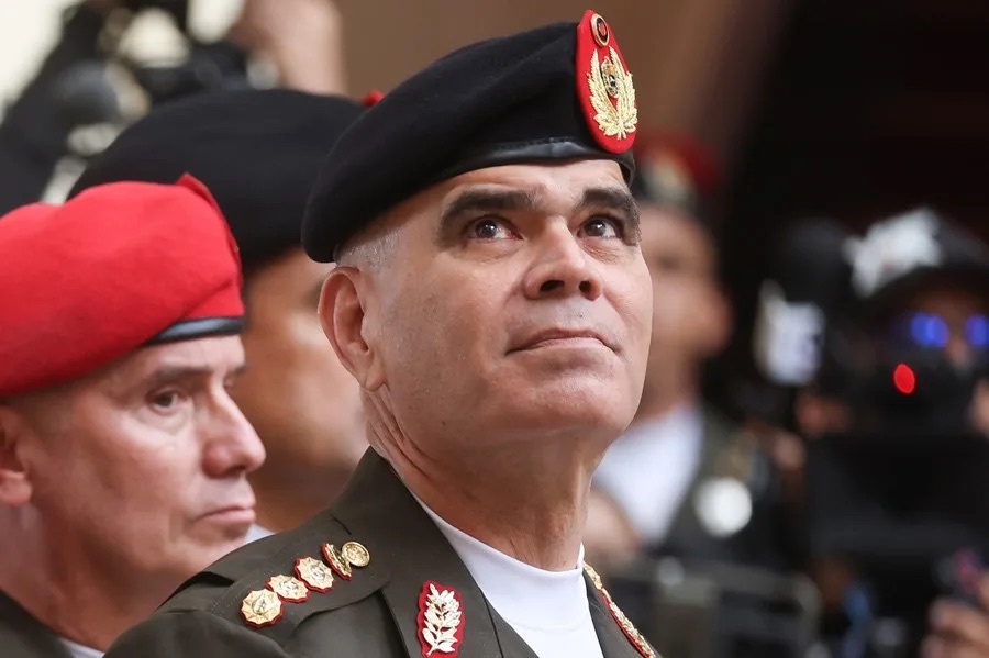 Vladimir Padrino vuelve al gabinete de Delcy Rodríguez