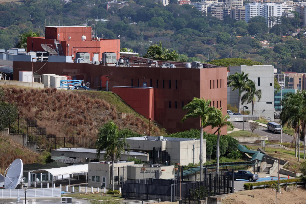 Convocan marcha hacia la Embajada de EE UU en Caracas para exigir elecciones