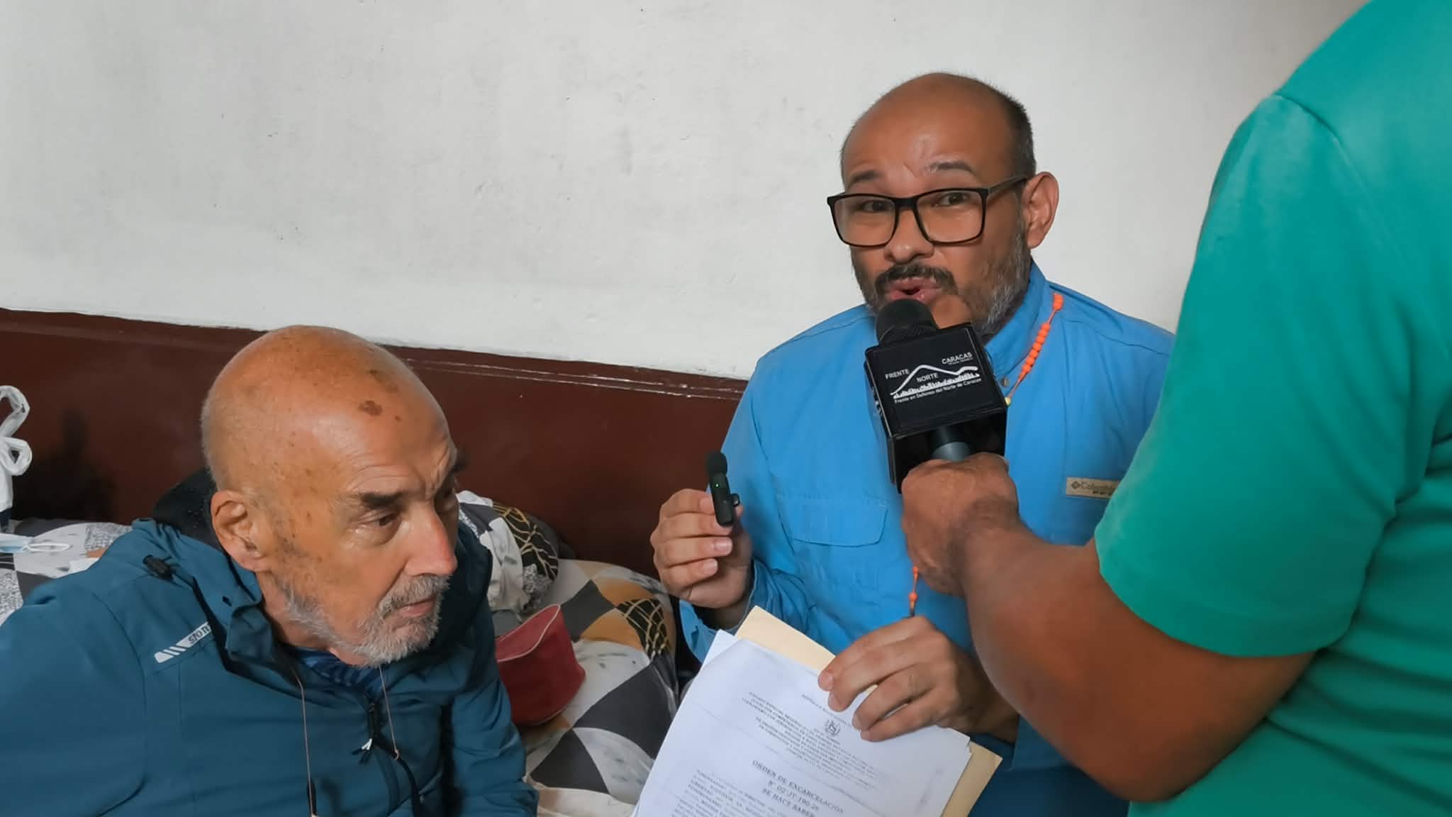 Denuncian como abuelo preso político uruguayo le dieron arresto domiciliario pero al llegar a su apartamento lo encontró invadido por el policía del GOES que lo secuestró (+Fotos y video)
