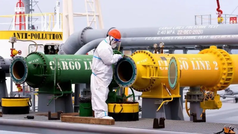 Las refinerías chinas que salvaguardan el comercio petrolero bajo sanciones