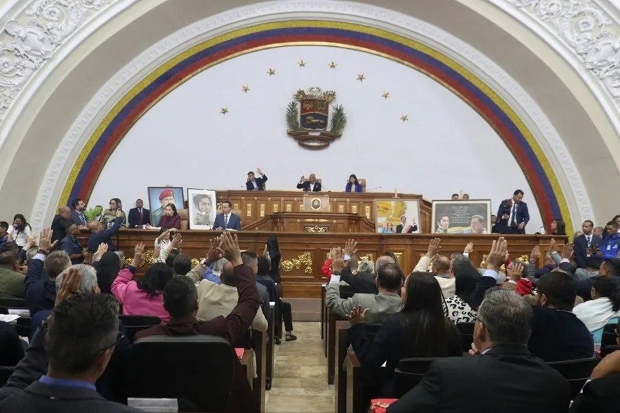 El parlamento venezolano aprueba proyecto para elevar el número de magistrados en el Supremo