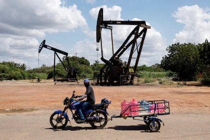 Estados Unidos destrabó sanciones para asesorar la reestructuración de deuda de Venezuela y PDVSA