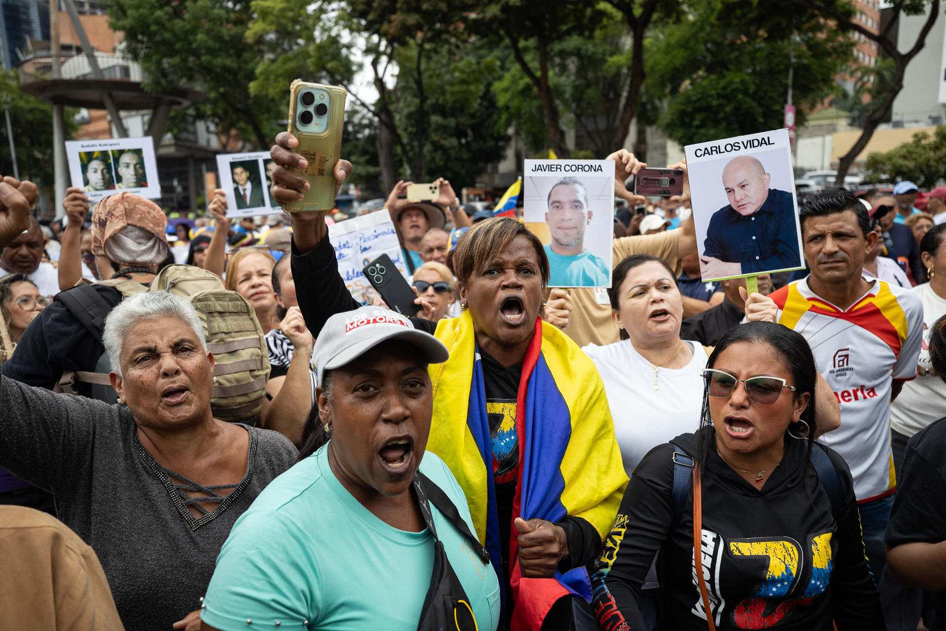 Coalición Sindical denuncia presencia de “infiltrados” en concentración en Plaza Alfredo Sadel (VIDEO)