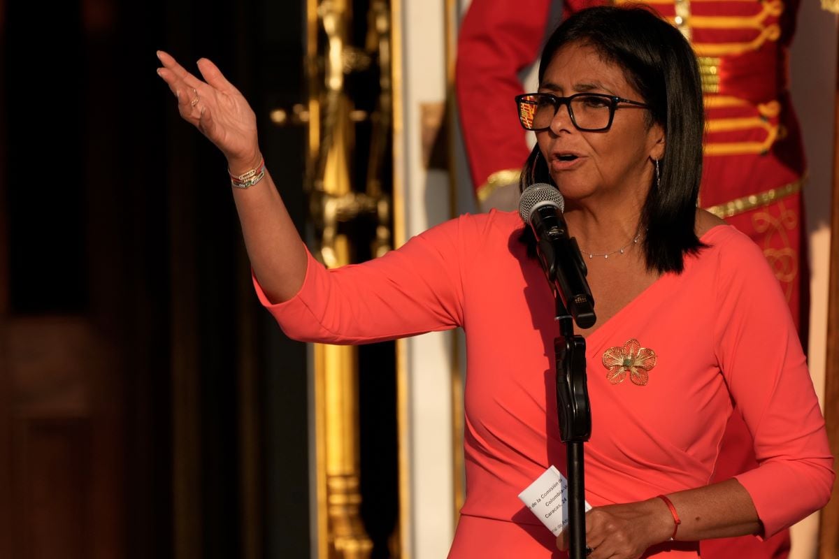 Presidenta interina de Venezuela anuncia aumento salarial de 26%; pasará de 190 a 240 dólares mensuales | El Universal