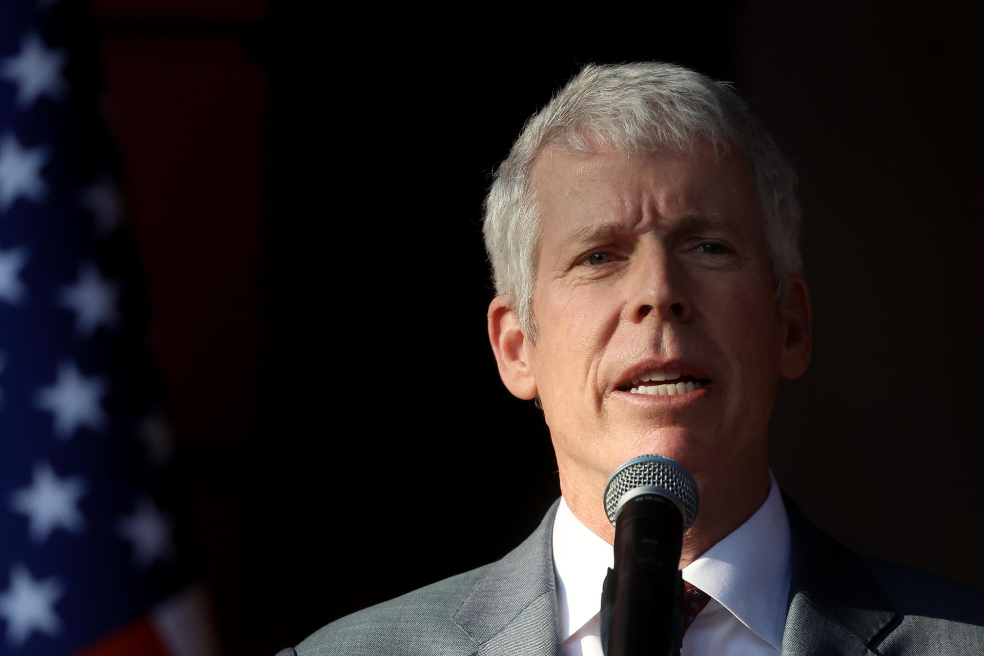 Chris Wright afirmó que las elecciones en Venezuela deben llegar con una economía estabilizada