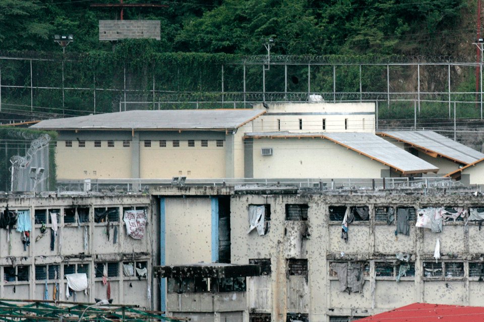ONG documenta 27 muertes de presos políticos bajo custodia en Venezuela