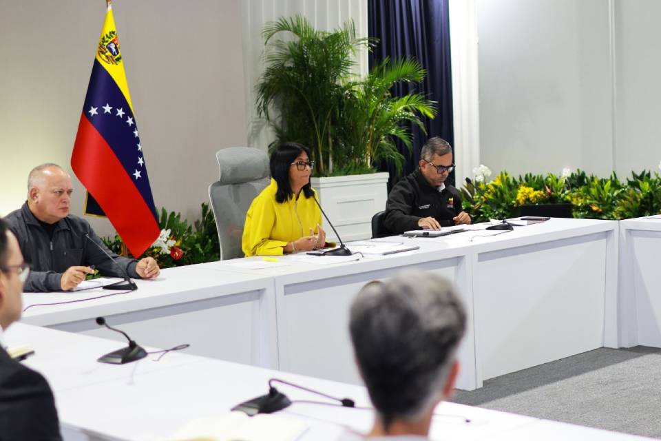 Rodríguez lidera videoconferencia para evaluar operatividad del SEN