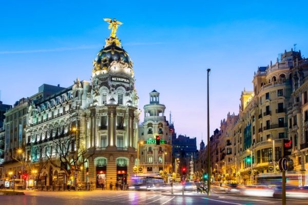 Migración colombiana y venezolana impulsa crecimiento poblacional de España