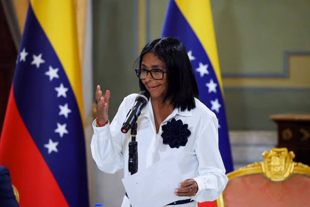 Delcy Rodríguez anuncia viaje urgente para defender derechos de Venezuela