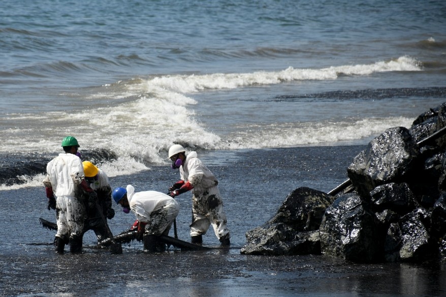 Venezuela alerta por derrame de hidrocarburos desde Trinidad y Tobago