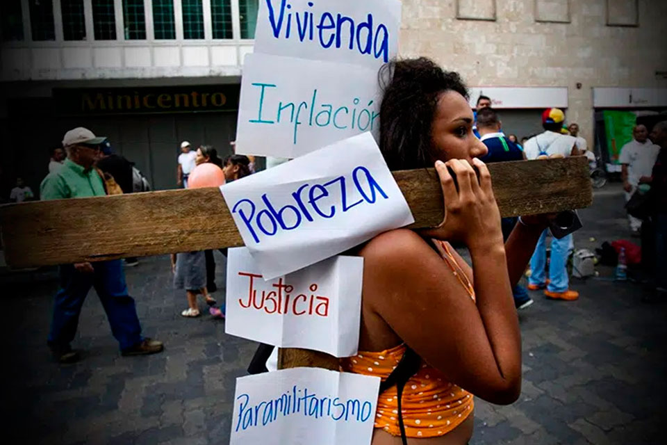 La matemática de supervivencia: ser madre en Venezuela