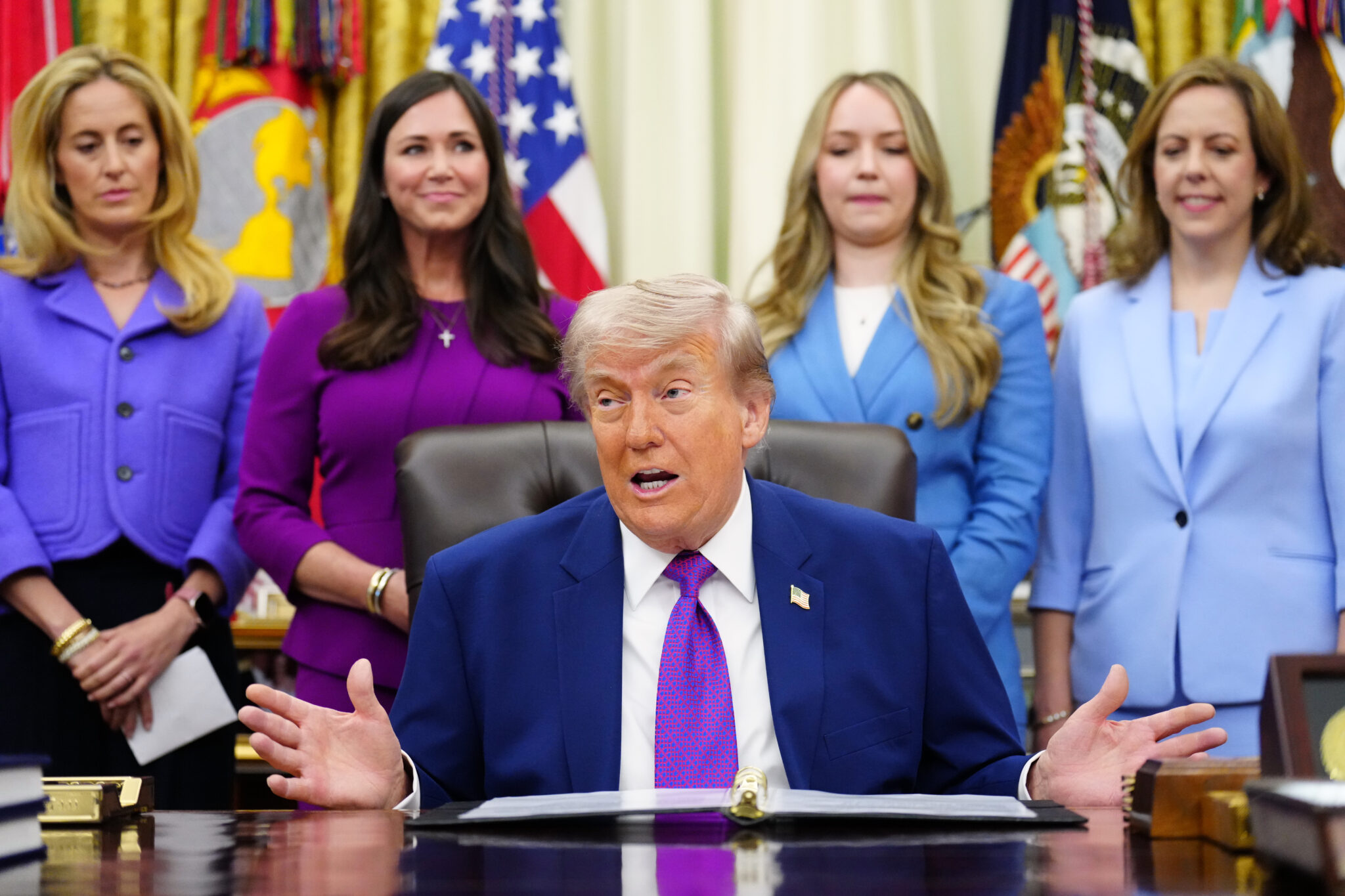 Trump bromea sobre hacer de Venezuela el estado número 51 de EE.UU.