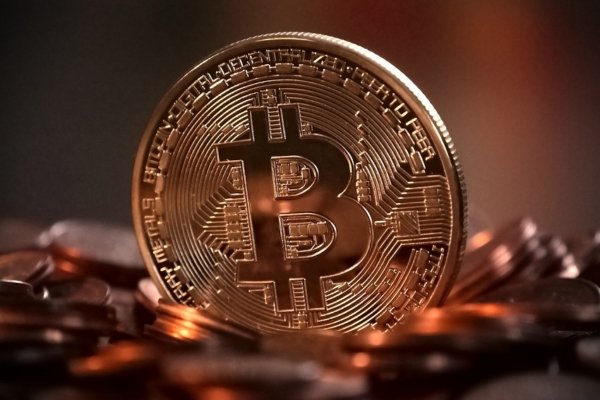 Criptomonedas impulsan economía iraní ante bloqueo financiero