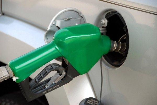 Alza de combustible cuesta 37 mil millones a estadounidenses