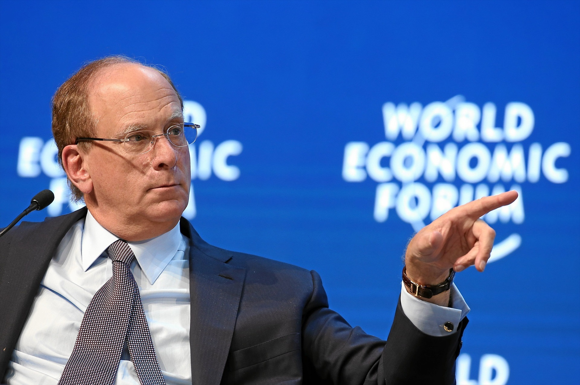 CEO de BlackRock ve oportunidades de inversión en Venezuela