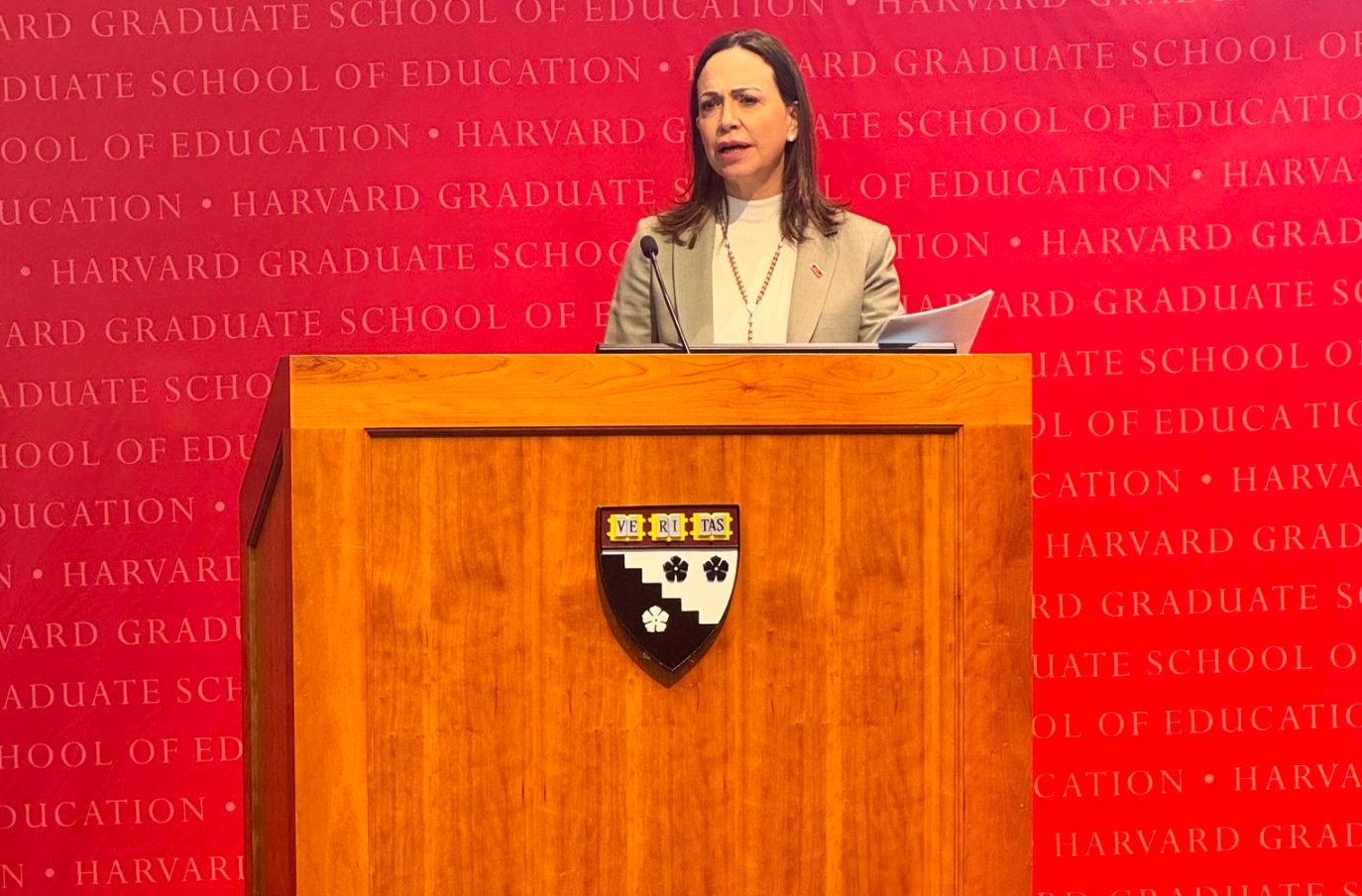 Machado presenta en Harvard plan educativo con cuatro pilares