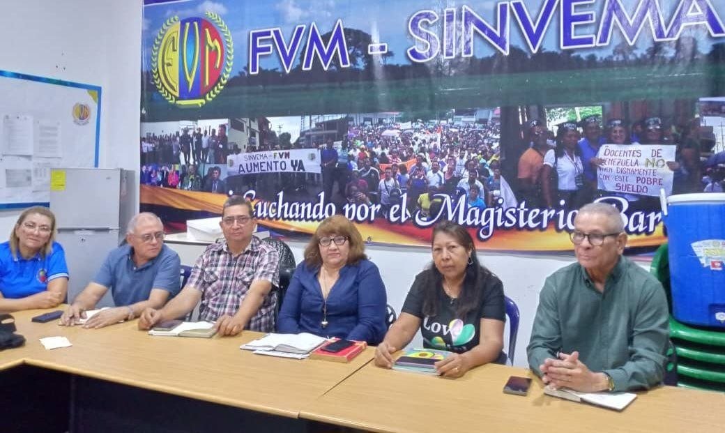 Gremios de Barinas exigen salario digno y profesionalización
