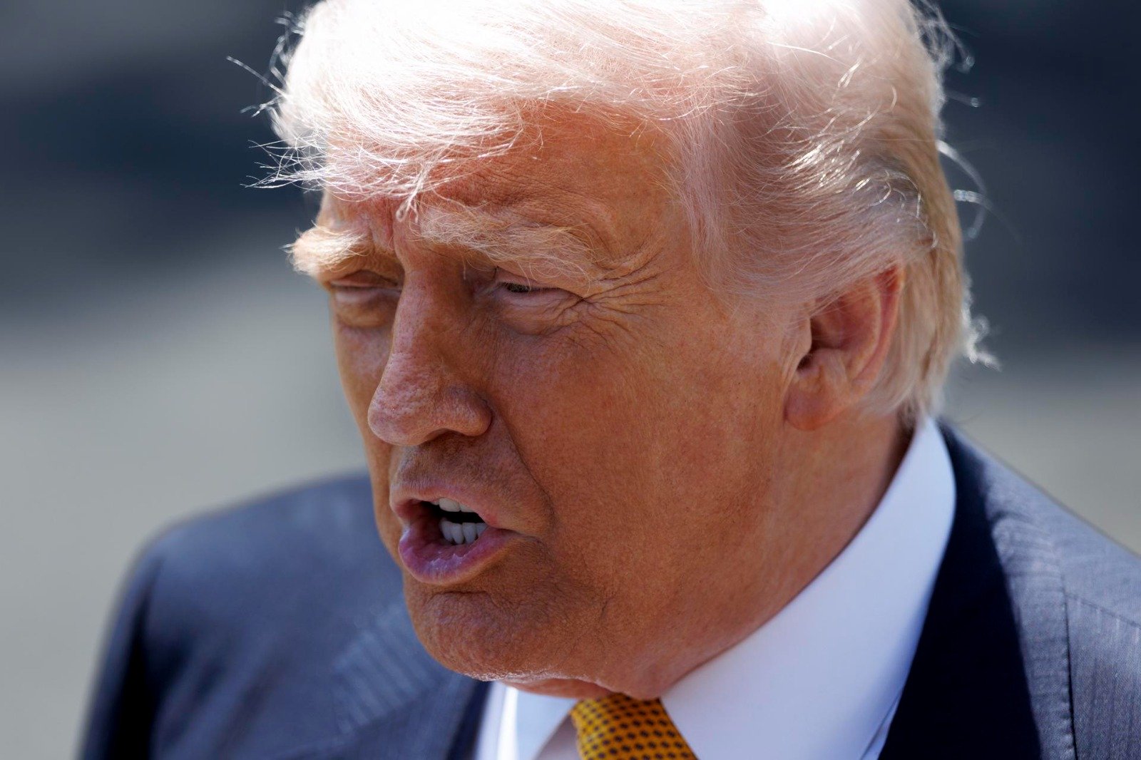 Trump amenaza a Irán con consecuencias devastadoras si rechaza negociaciones